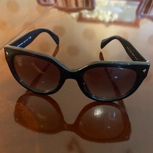 PRADA | Black Sunglasses | Excellent Condition